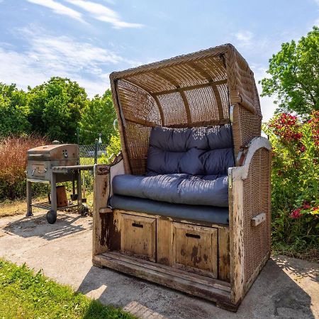 Snug Holiday Home In Divitz Spoldershagen Near Skydiving Ngoại thất bức ảnh